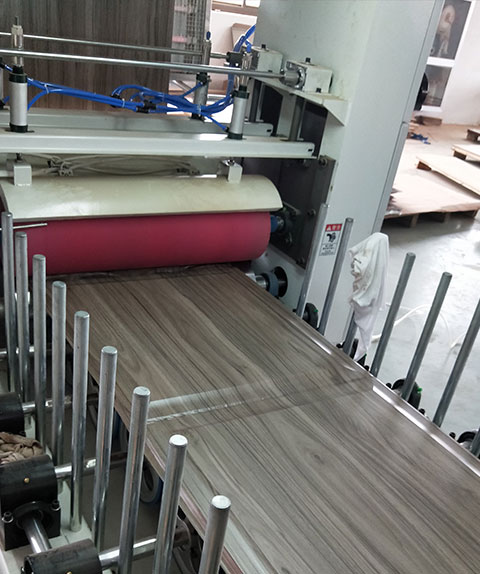 Pelekat salutan PVC berasaskan air